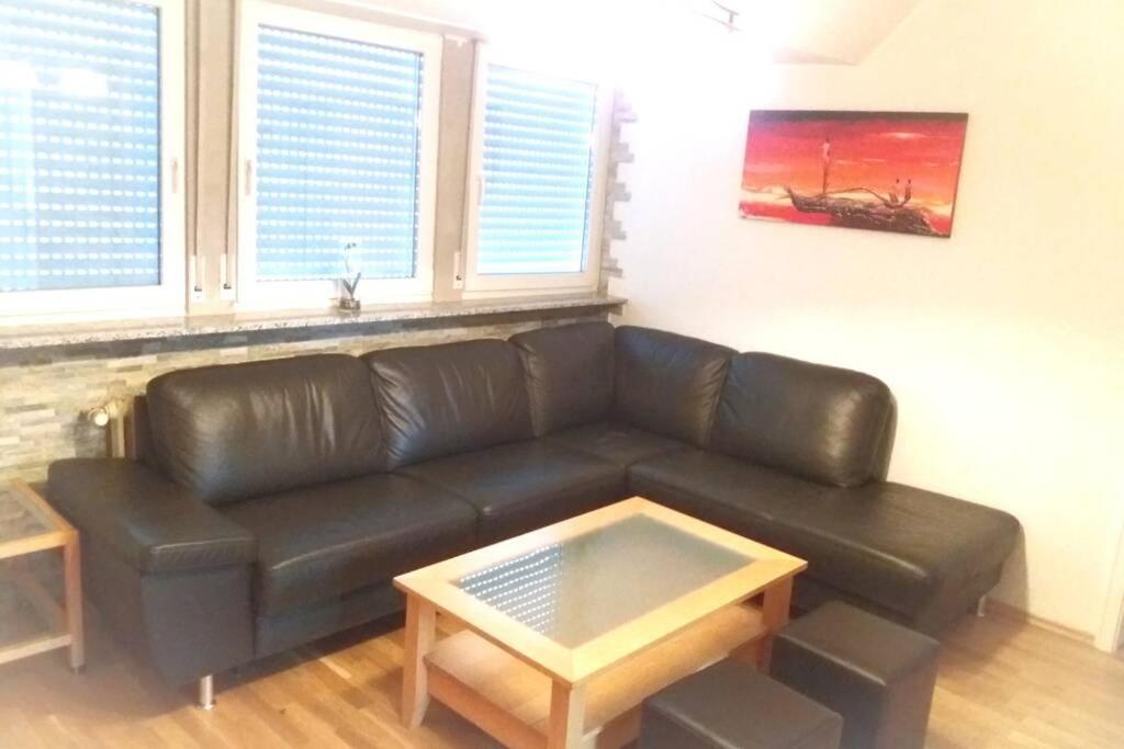 Neue, Helle Wohnung In Ludwigsburg, Nah Am Schloss Εξωτερικό φωτογραφία